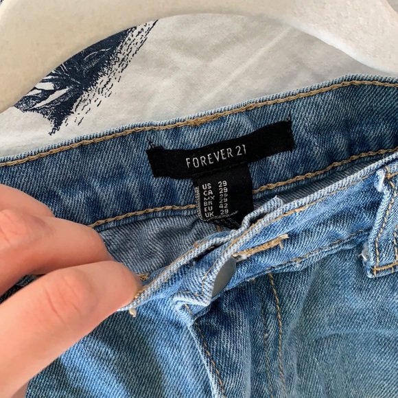 Denim shorts - Picture 3 of 3